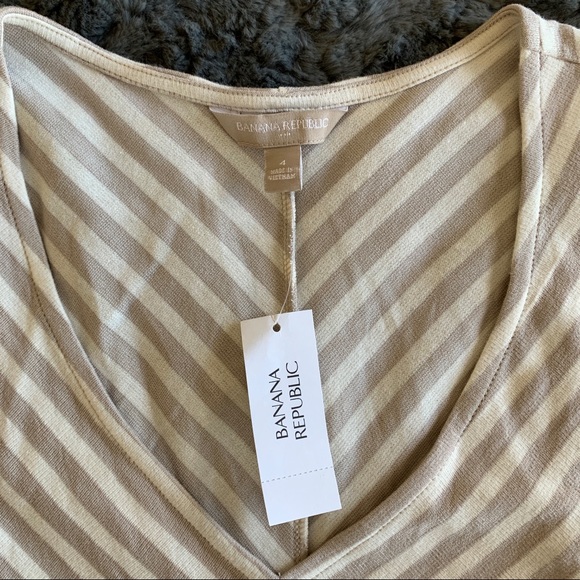 NWT Banana republic tops V-neck size 4 - Picture 4 of 5
